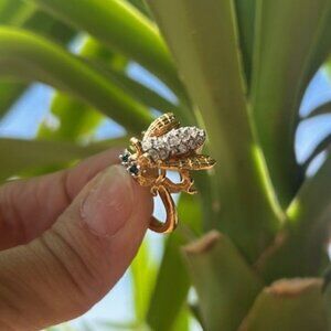ANA BEKOACH 18k HGE Bee Insect Rhinestone 3-D RING